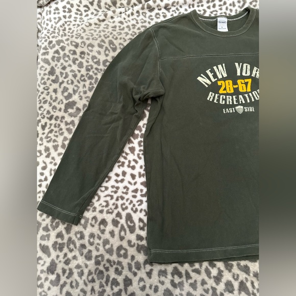 2004 Old Navy Cotton Long Sleeve Graphic Top in Green Size Large Men’s - Picture 8 of 17
